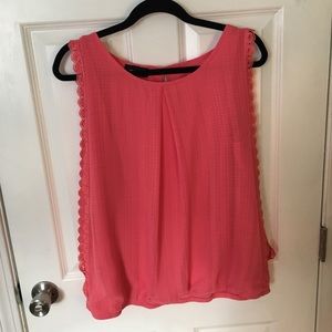 AB studio sleeveless 2 layer coral blouse. EUC. 🌸